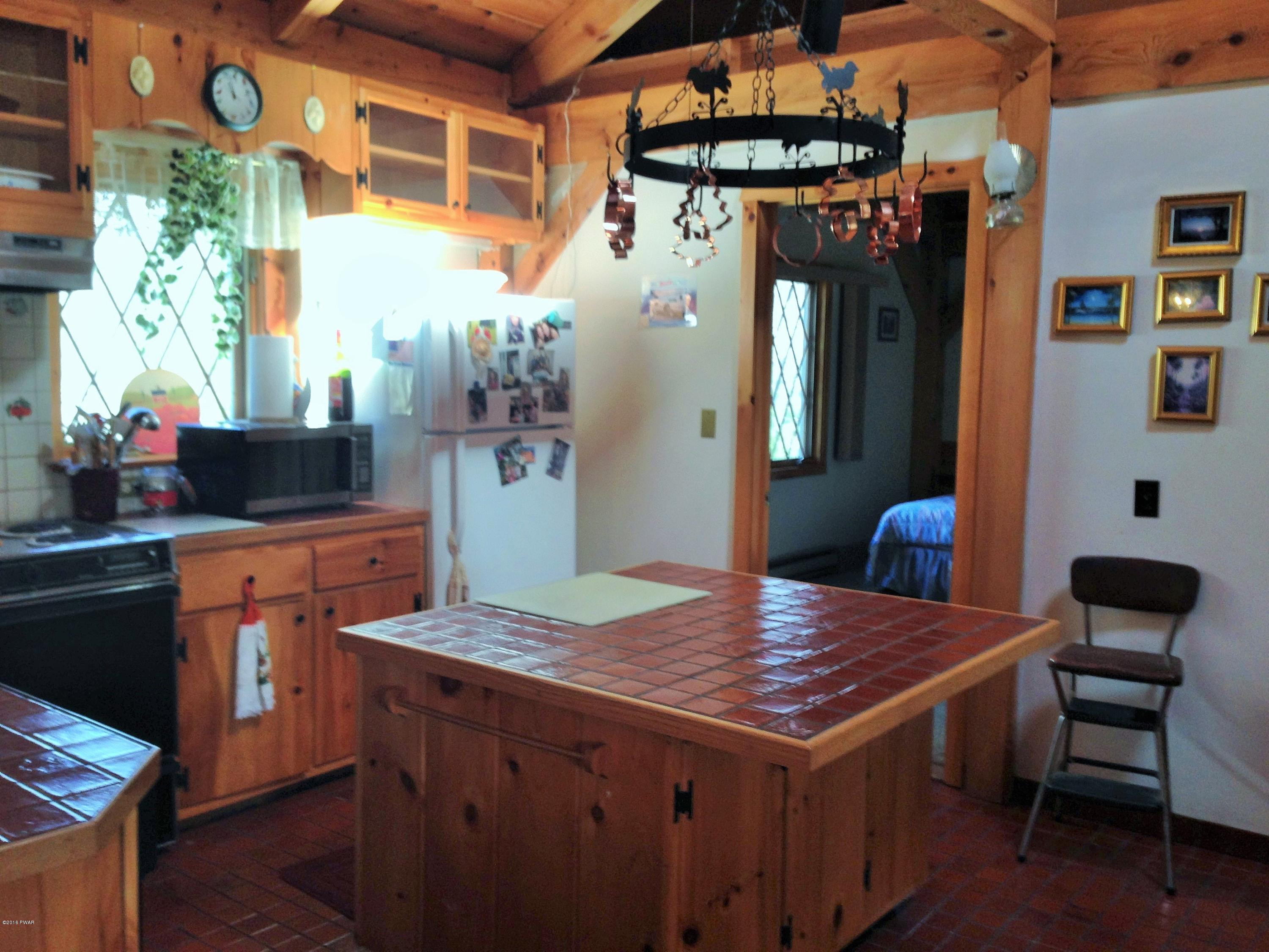241 Fox Road Dingmans Ferry, PA 18328 - Photo 4 of 47