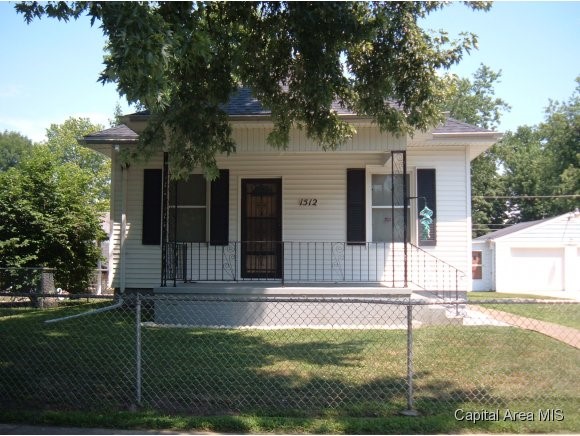 1512 North 29th Street Springfield, IL 62702 - Photo 1 of 24