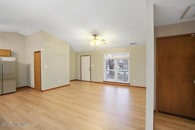 $1,875 | 147 East Ivybridge Drive, Hubert, NC 28539