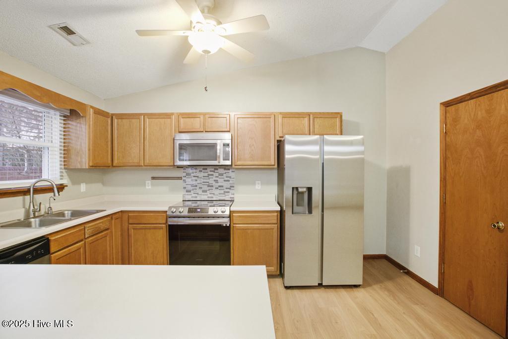 147 East Ivybridge Drive Hubert, NC 28539 - Photo 7 of 23 IMG_3227