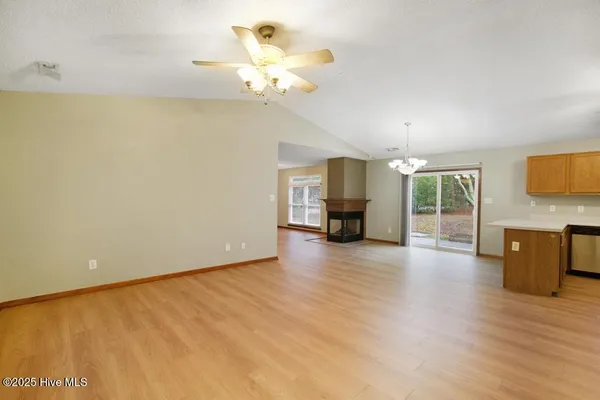 $1,875 | 147 East Ivybridge Drive, Hubert, NC 28539