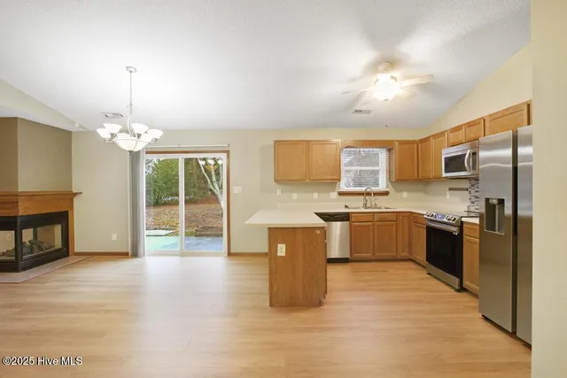 $1,875 | 147 East Ivybridge Drive, Hubert, NC 28539