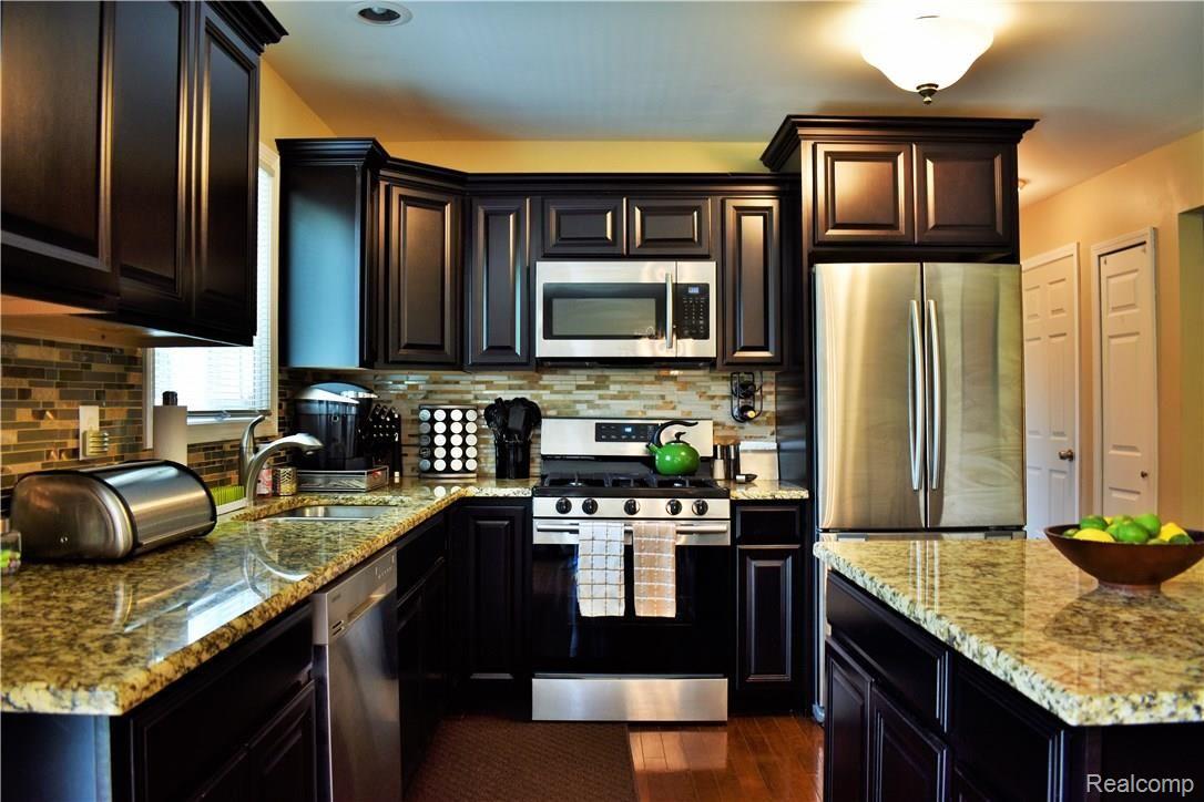 4731 Rosedale Court Clarkston, MI 48348 - Photo 12 of 49 DSC_0390 (2).JPG