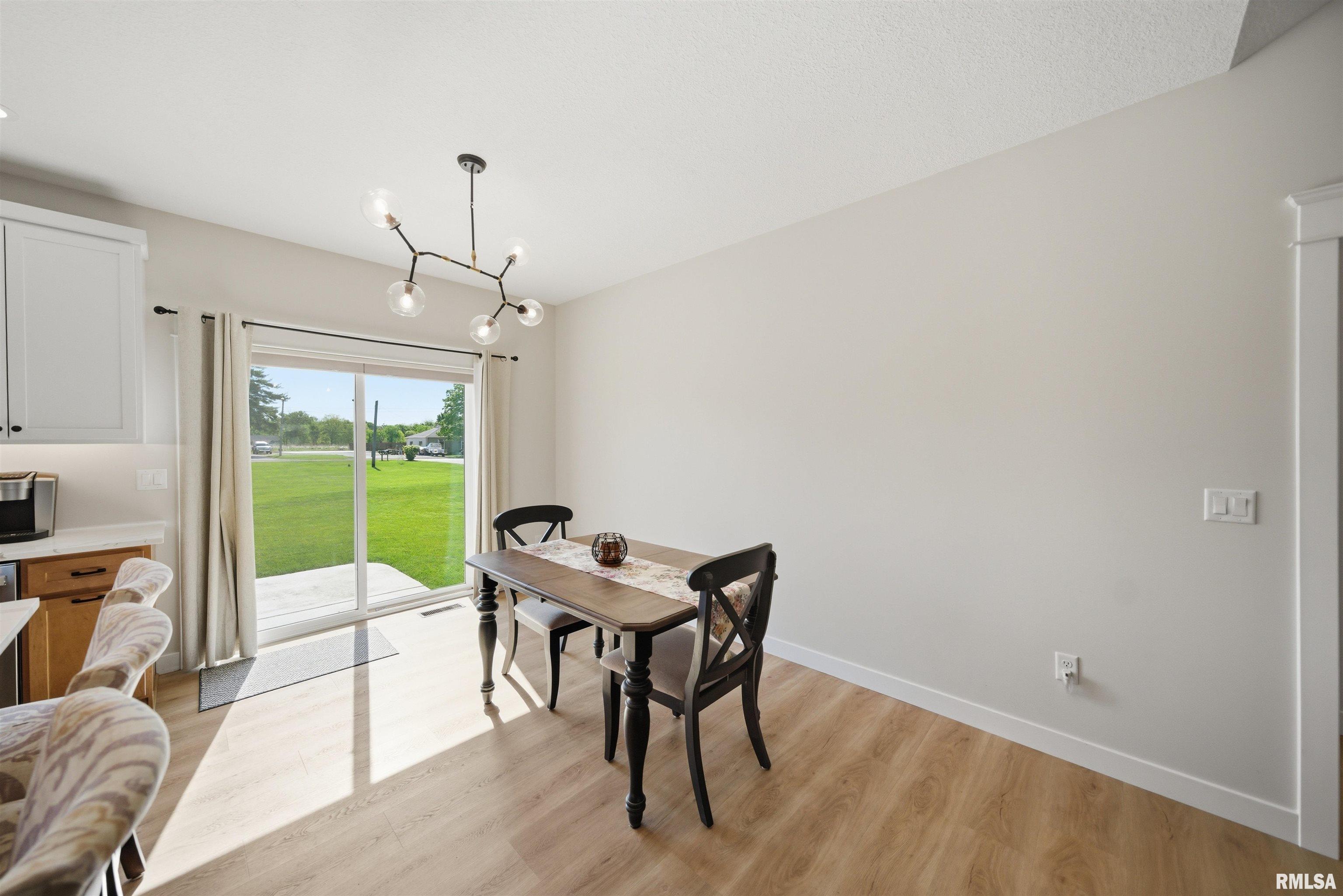 215 Cypress Point Washington, IL 61571 - Photo 15 of 39