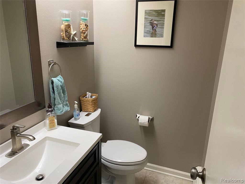 30011 Barwell Road Farmington Hills, MI 48334 - Photo 19 of 47