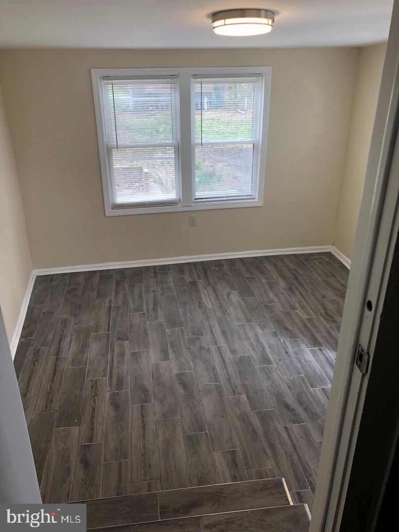 189 Mercer Street Trenton, NJ 08690 - Photo 7 of 8