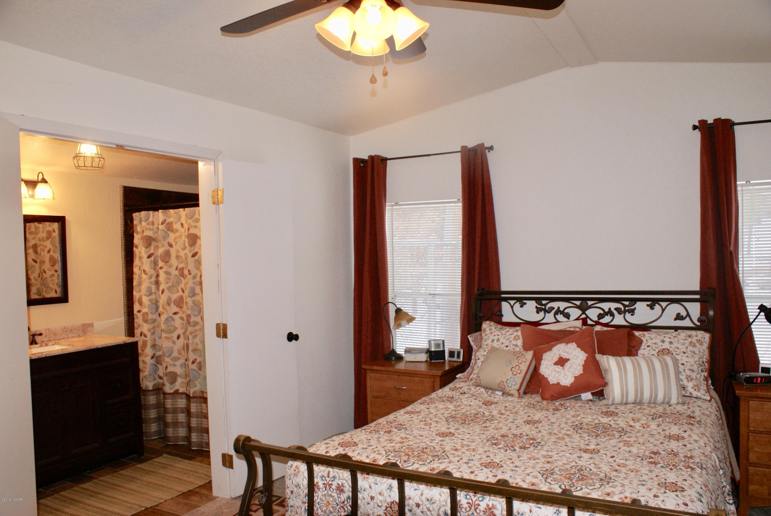 1922 Eagle Loop Lakeside, AZ 85929 - Photo 11 of 14
