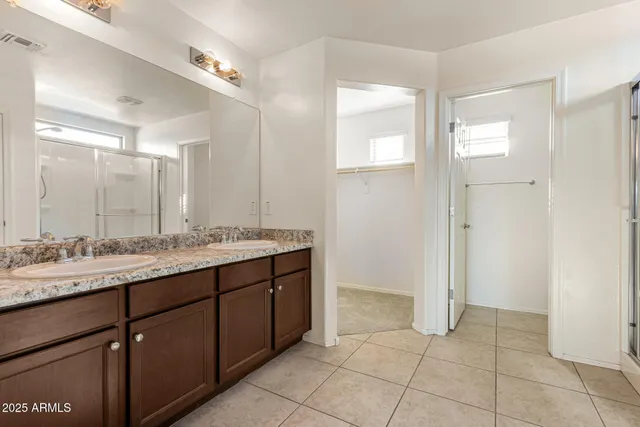 $2,100 | 6240 West Evergreen Road, Glendale, AZ 85302