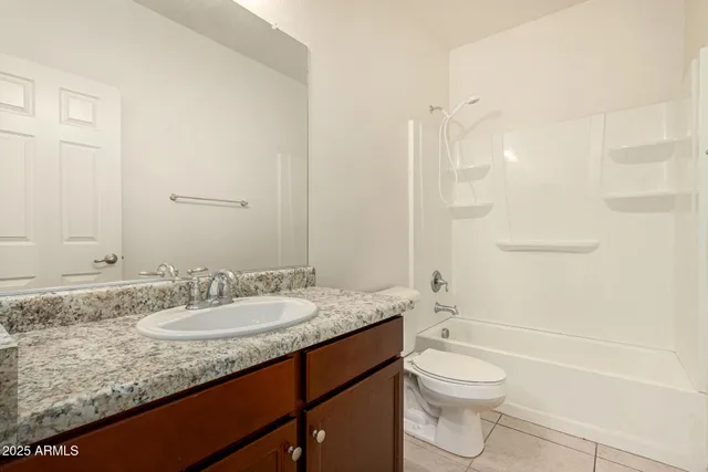 $2,100 | 6240 West Evergreen Road, Glendale, AZ 85302