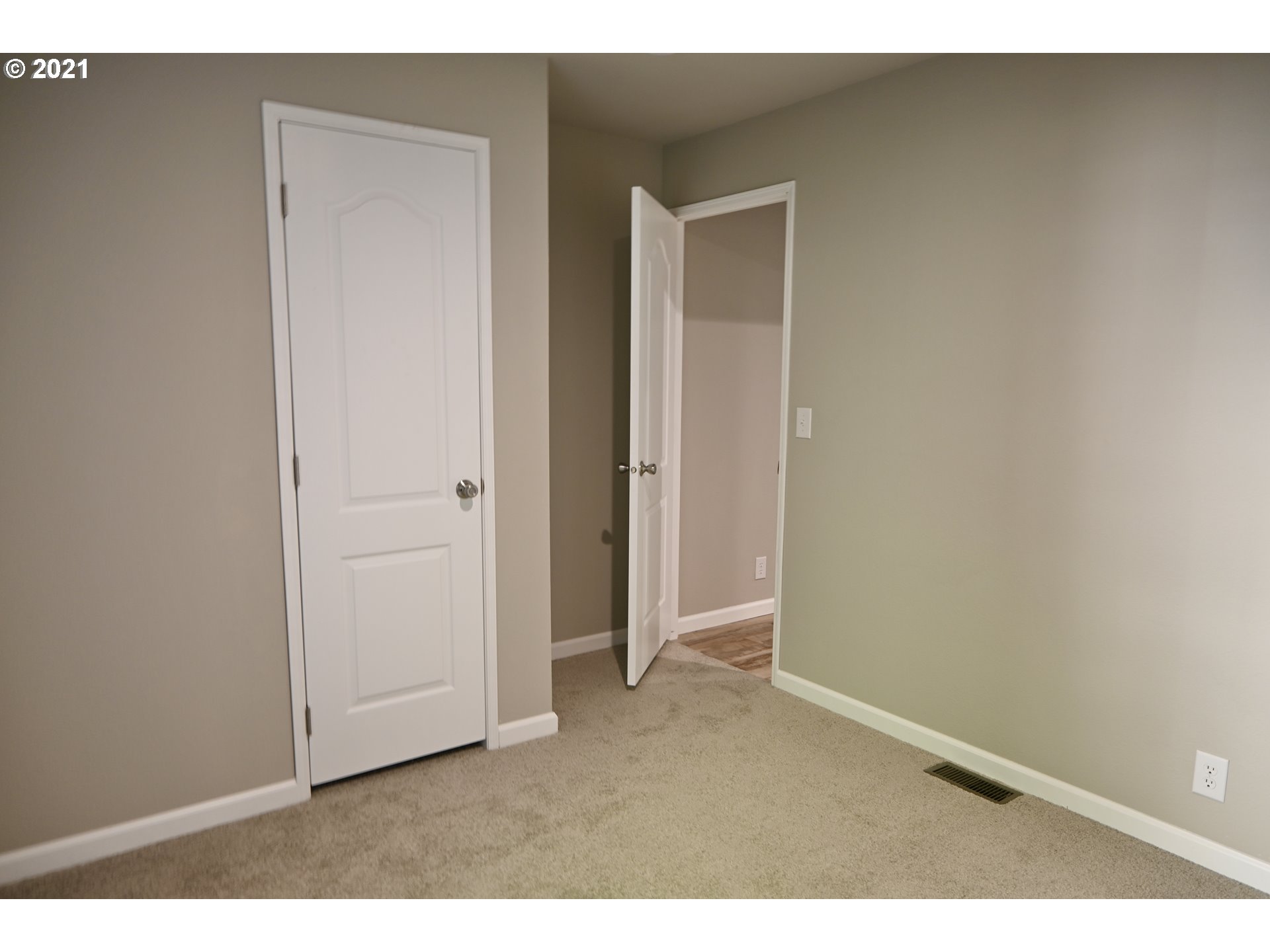 21314 East Alder Lane Rhododendron, OR 97049 - Photo 24 of 27 Gallery Image 24