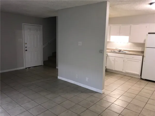 $1,195 | 4902 West Gate Boulevard, Unit 104, Austin, TX 78745