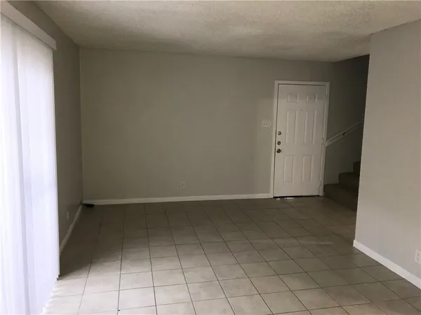 $1,195 | 4902 West Gate Boulevard, Unit 104, Austin, TX 78745