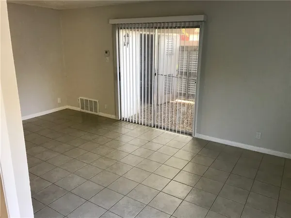 $1,195 | 4902 West Gate Boulevard, Unit 104, Austin, TX 78745