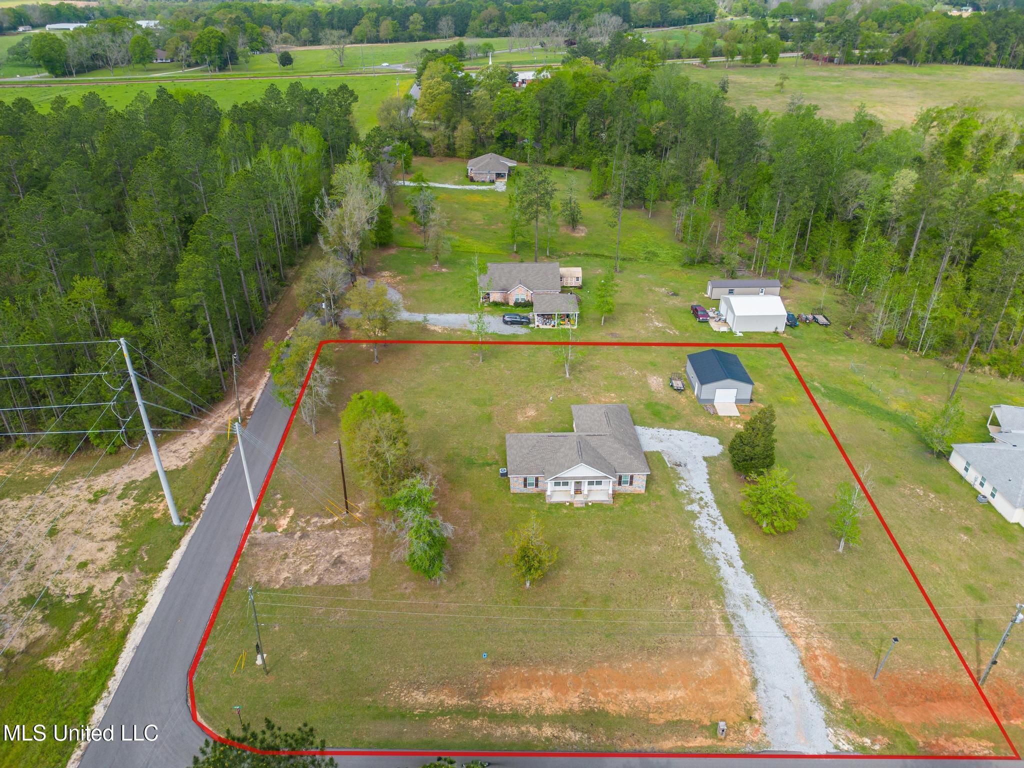 105 Pineview Drive Lucedale, MS 39452 - Photo 2 of 20 Pinewood-4z