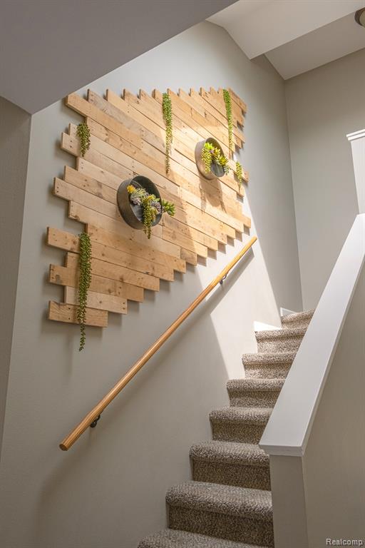 726 Hamilton Court Rochester Hills, MI 48307 - Photo 21 of 44