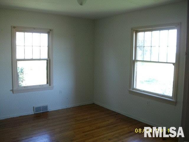 12785 Tower Road Richview, IL 62877 - Photo 3 of 7