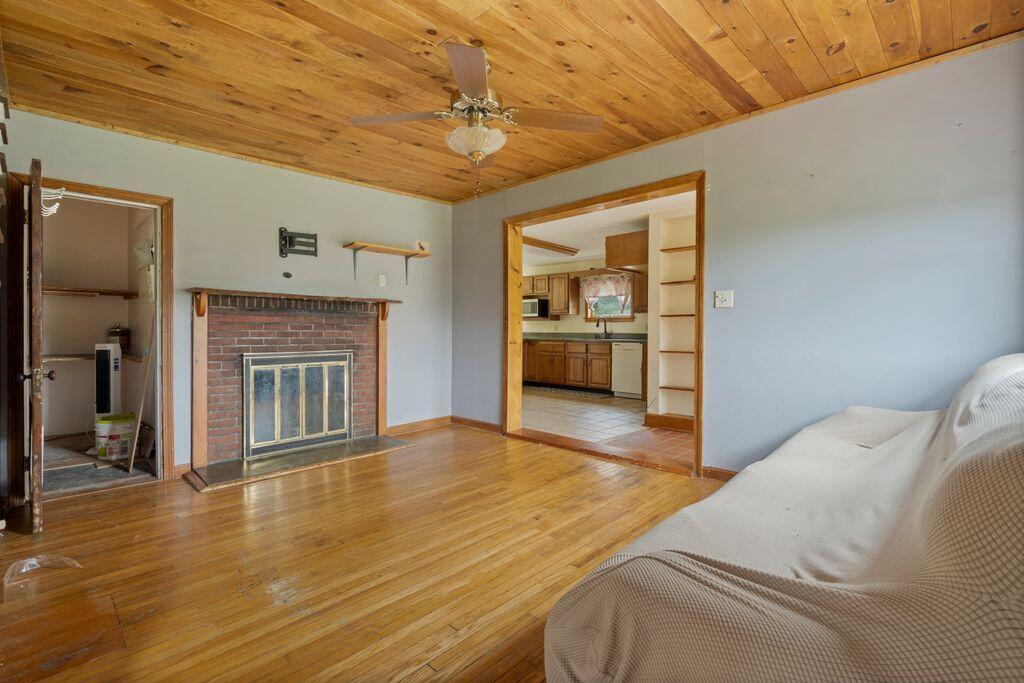 29 Mudget Hill Road Vassalboro, ME 04989 - Photo 19 of 70 Living Room