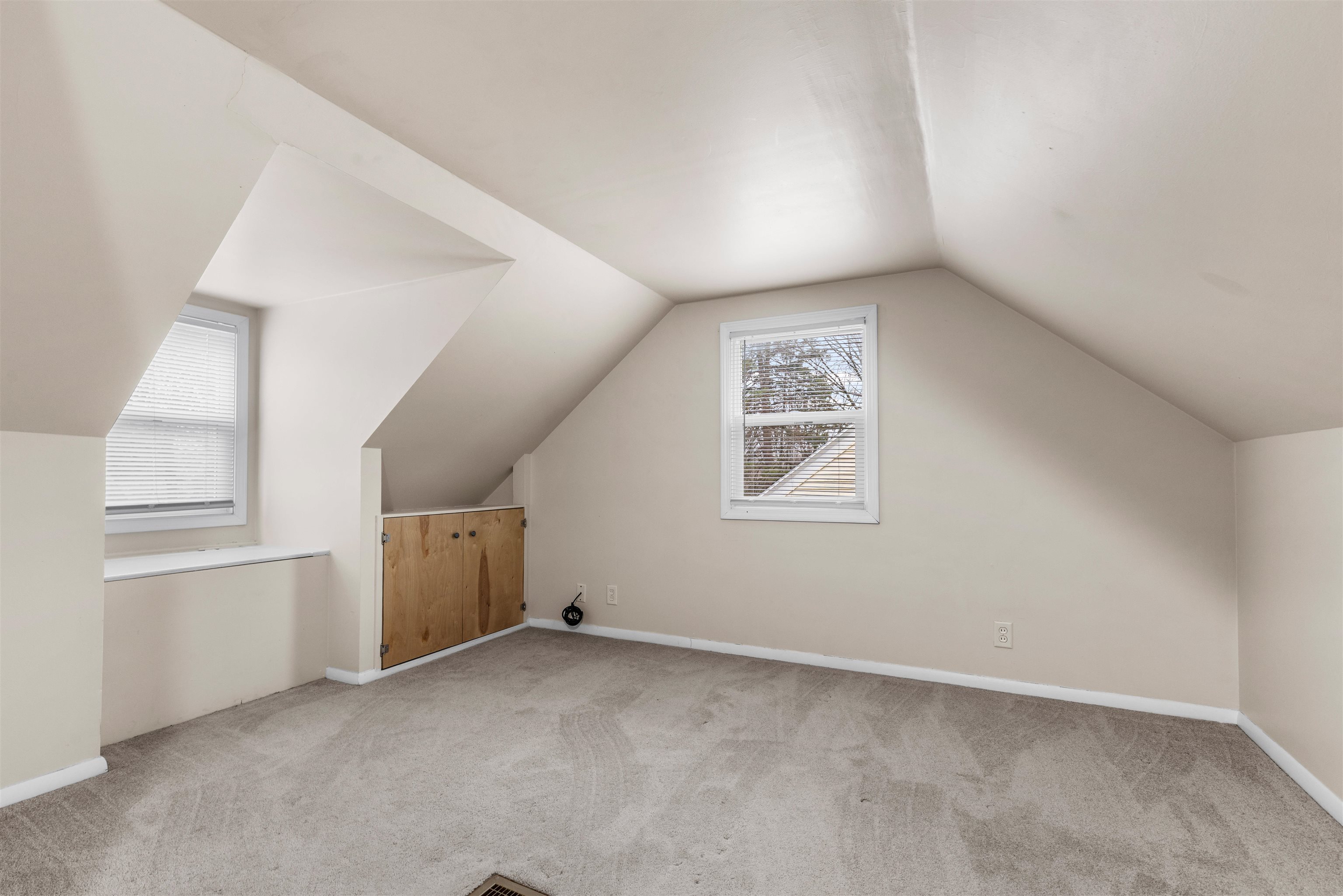 1615 Warren Road Rockford, IL 61108 - Photo 10 of 14 Gallery Image 10