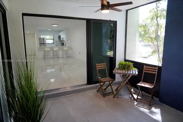 $355,000 | 510 West Park Drive, Unit 105, Miami, FL 33172