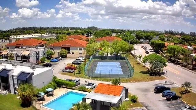 $355,000 | 510 West Park Drive, Unit 105, Miami, FL 33172