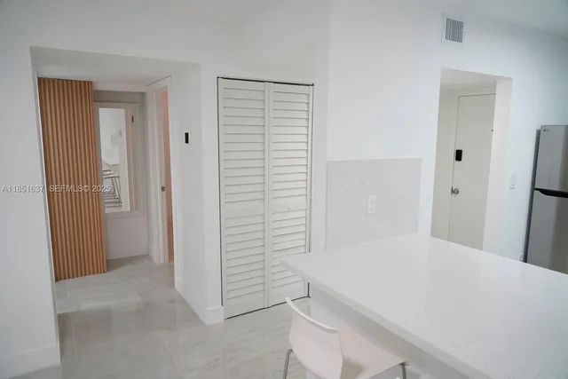 $355,000 | 510 West Park Drive, Unit 105, Miami, FL 33172