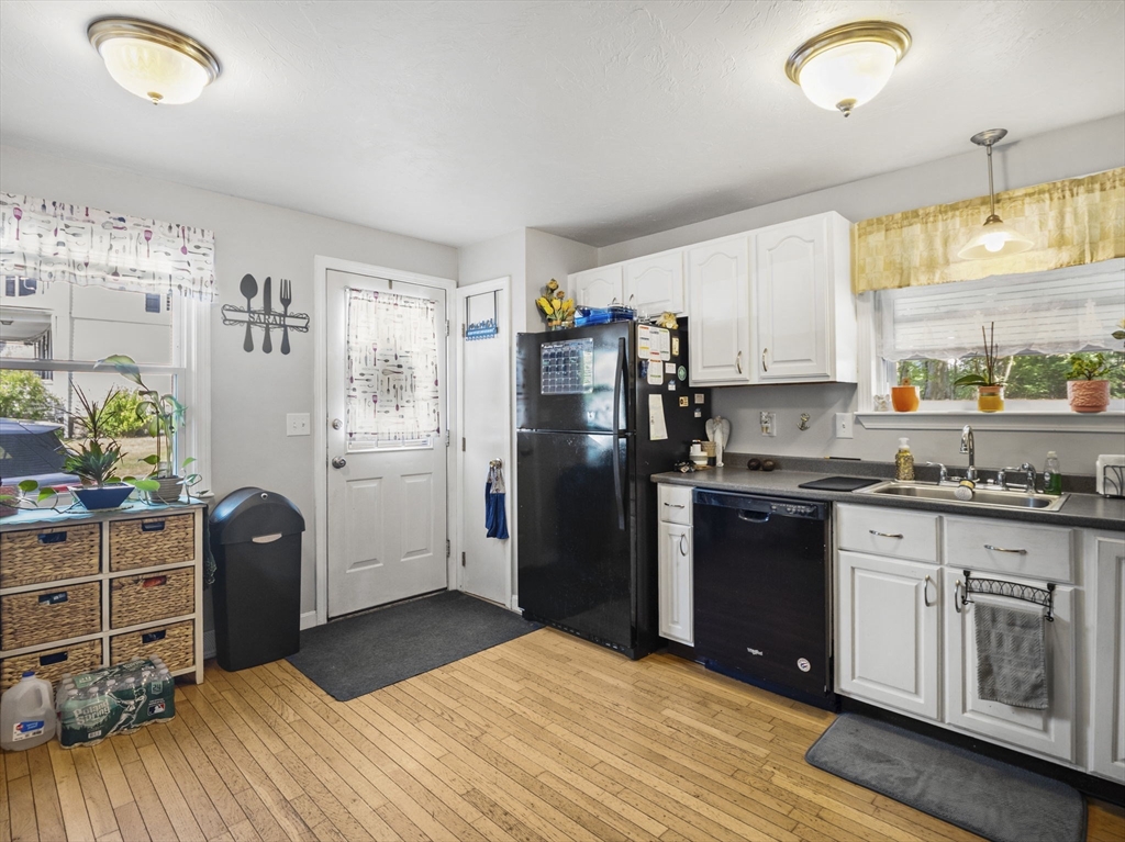 252 Union Street, Unit 252 Franklin, MA 02038 - Photo 4 of 24 Gallery Image 4