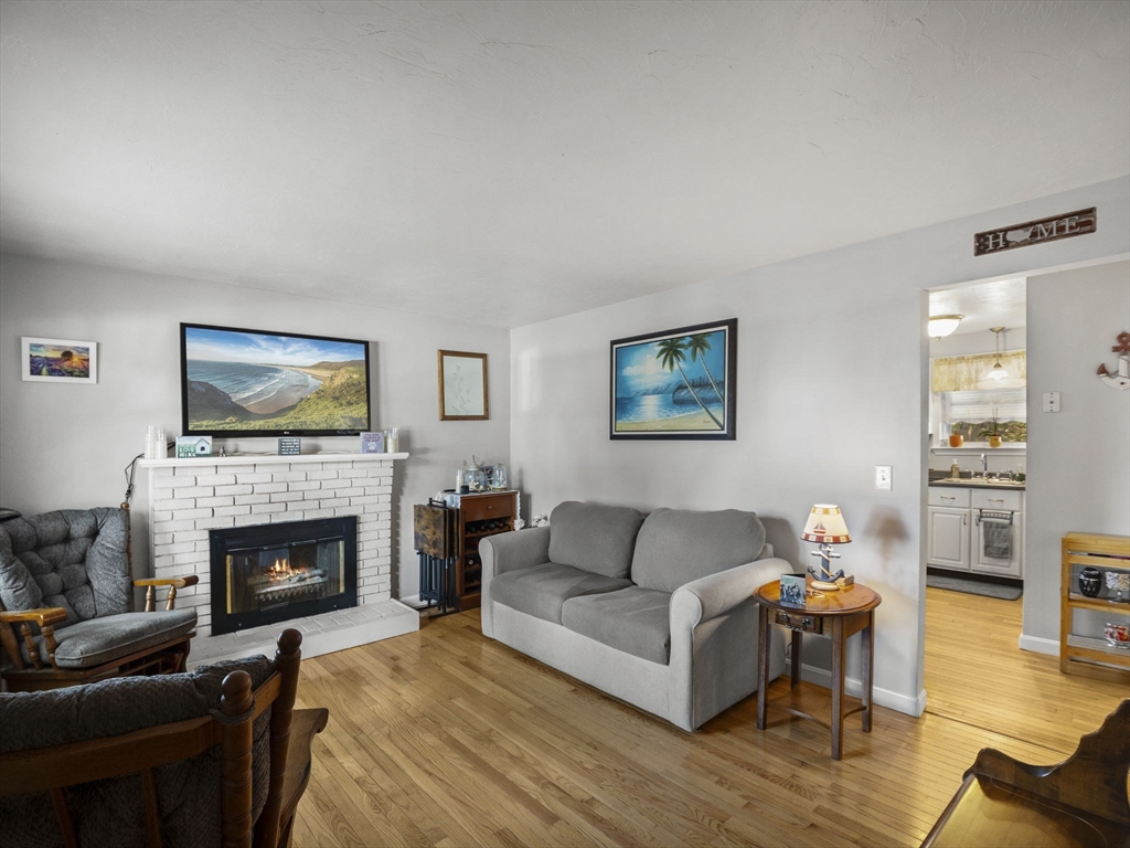 252 Union Street, Unit 252 Franklin, MA 02038 - Photo 8 of 24 Gallery Image 8
