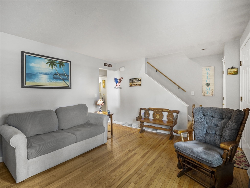 252 Union Street, Unit 252 Franklin, MA 02038 - Photo 9 of 24 Gallery Image 9