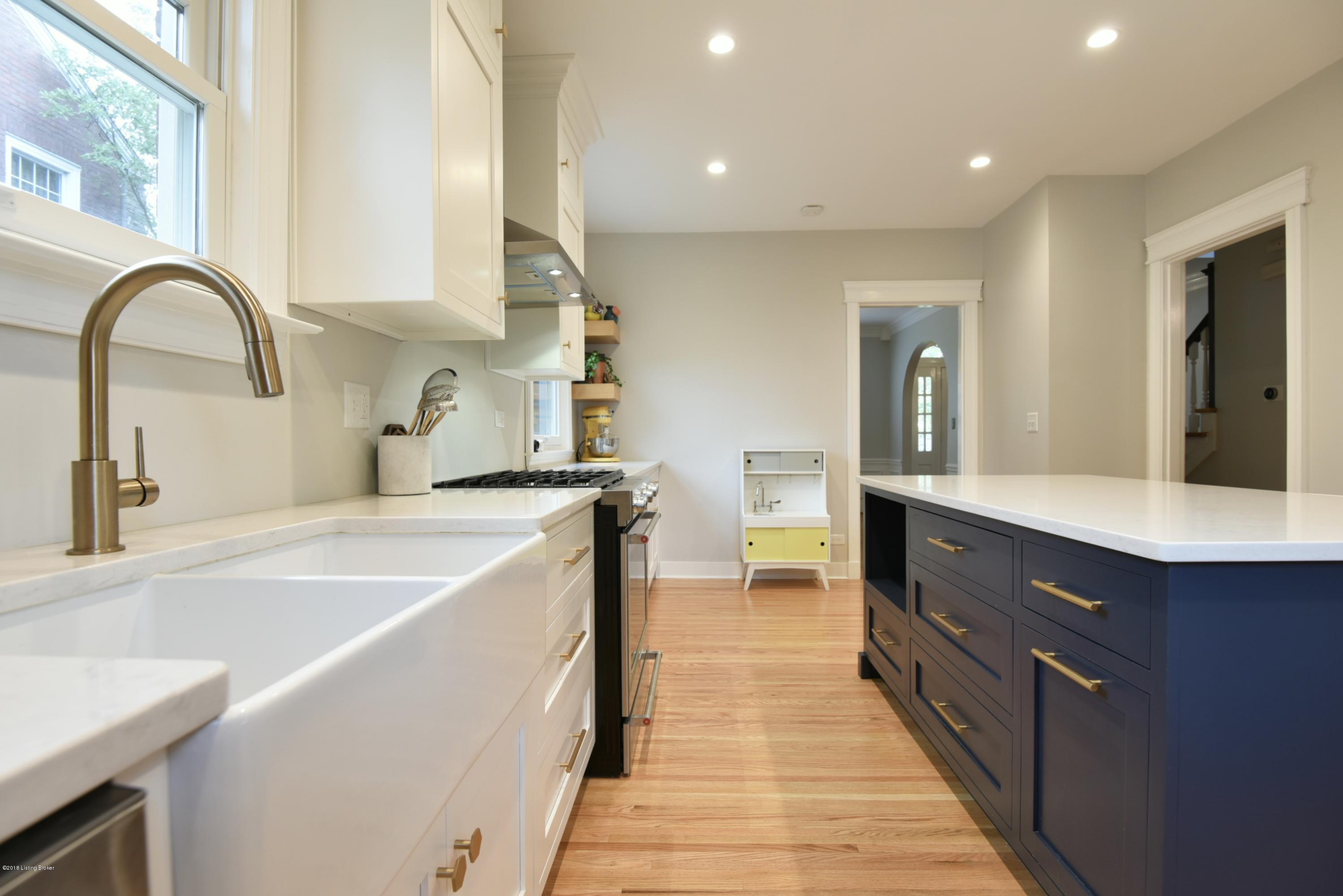 2614 Meadow Road Louisville, KY 40205 - Photo 7 of 33 Kitchen