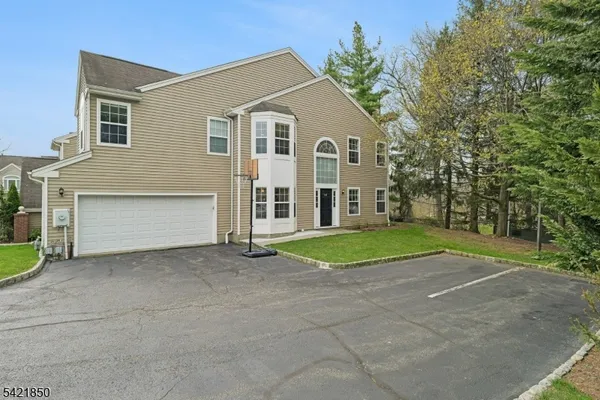 $550,000 | 389 Digaetano Terrace, West Orange, NJ 07052