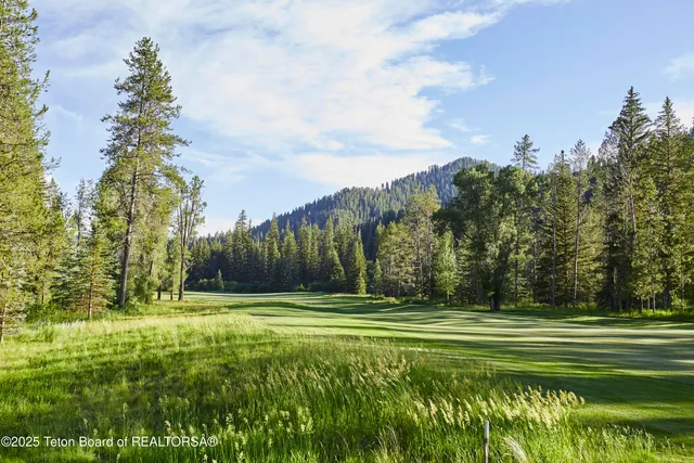 $1,495,000 | 15425 Wagon Road, Jackson, WY 83001