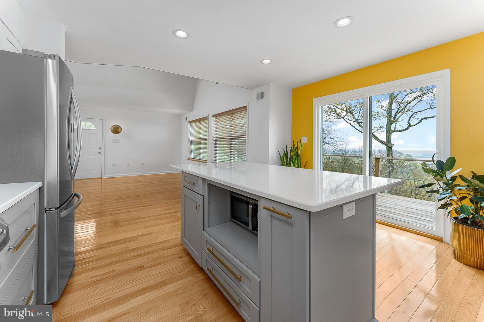 2602 Lookout Road Haymarket, VA 20169 - Photo 14 of 50 Large Island
