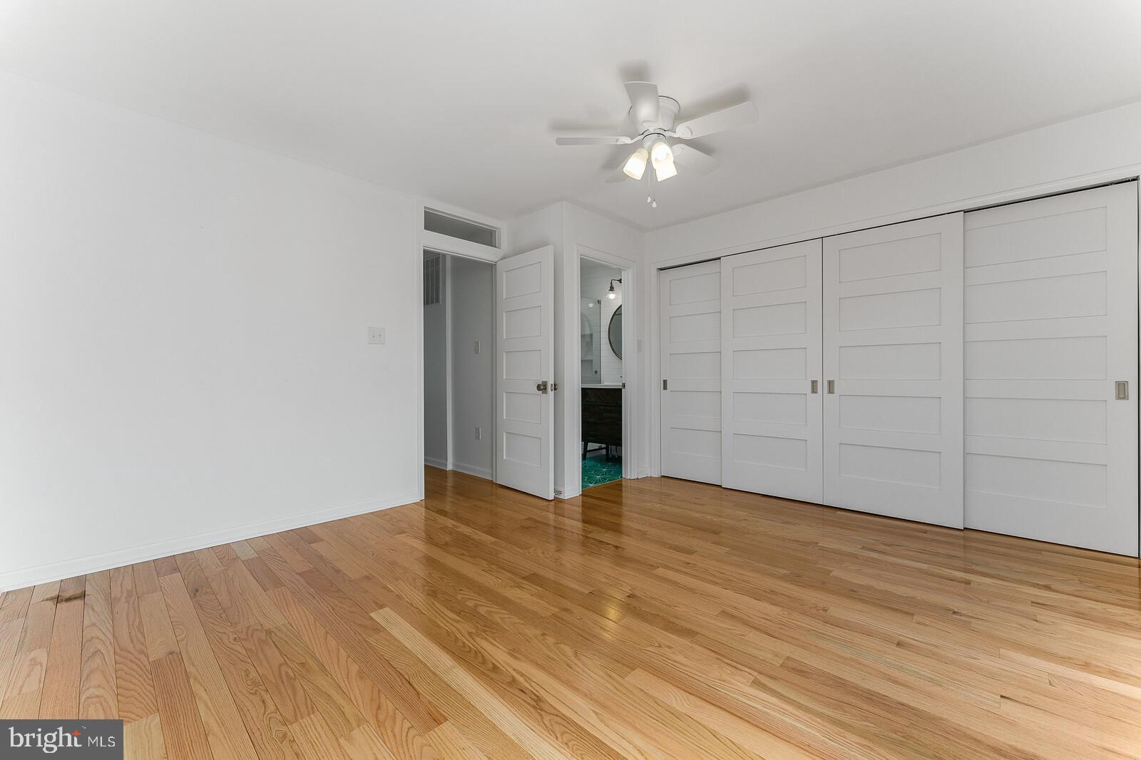 2602 Lookout Road Haymarket, VA 20169 - Photo 18 of 50 Solid Shaker doors