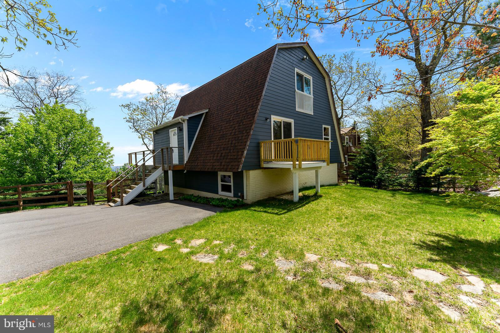 2602 Lookout Road Haymarket, VA 20169 - Photo 9 of 50 Nice flat back yard!