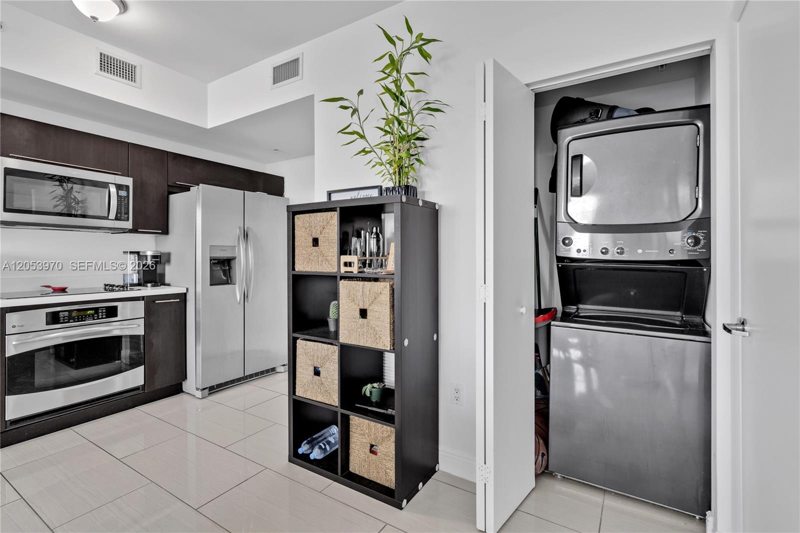 90 Southwest 3rd Street, Unit 4403 Miami, FL 33130 - Photo 7 of 32