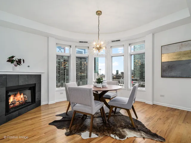 $725,000 | 657 West Fulton Street, Unit 708, Chicago, IL 60661