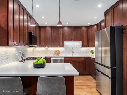 $725,000 | 657 West Fulton Street, Unit 708, Chicago, IL 60661