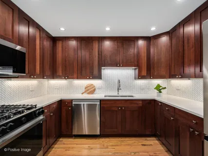 $725,000 | 657 West Fulton Street, Unit 708, Chicago, IL 60661