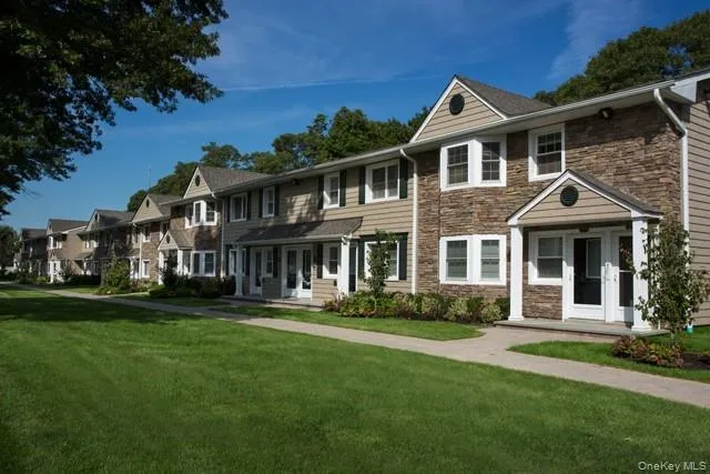 $2,615 | 421 Tudor Lane, Unit 421, Middle Island, NY 11953