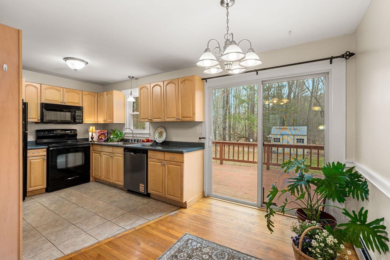 99 Winnicutt Road, Unit #6 Stratham, NH 03885 - Photo 13 of 38