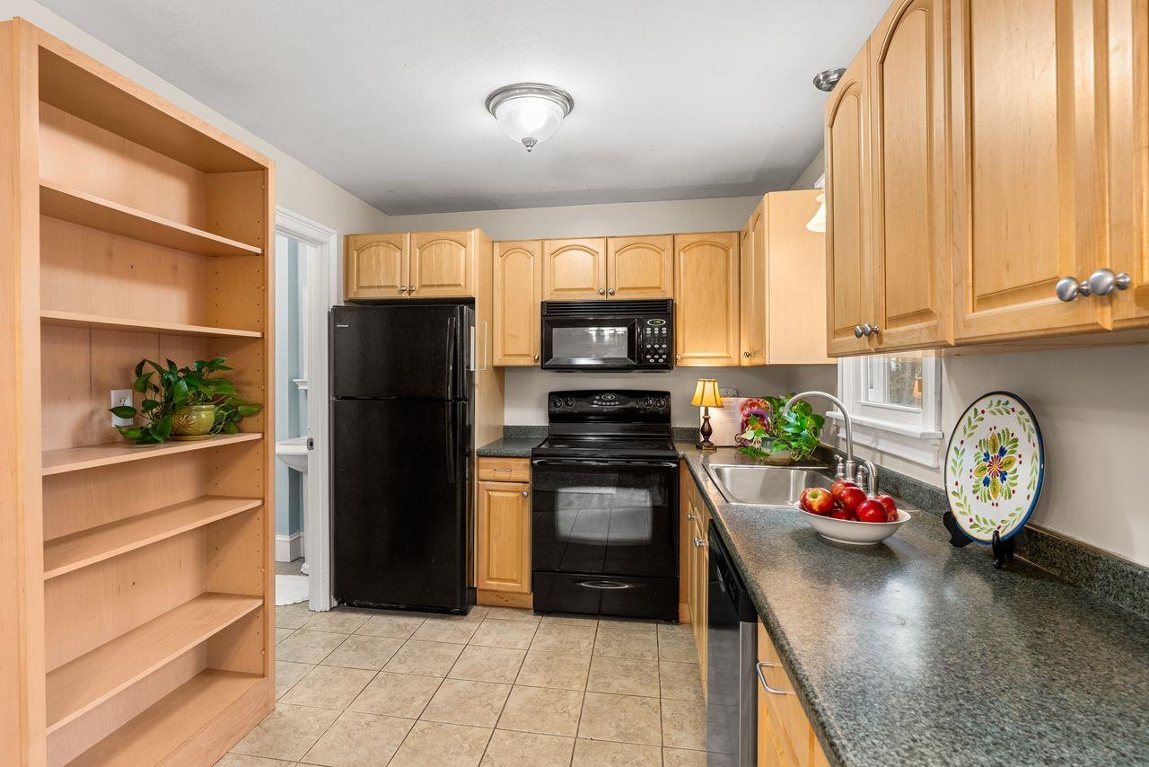 99 Winnicutt Road, Unit #6 Stratham, NH 03885 - Photo 36 of 38