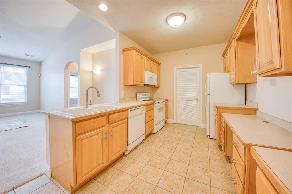 227 Adams Pointe Boulevard, Unit 3 Mars, PA 16046 - Photo 10 of 43