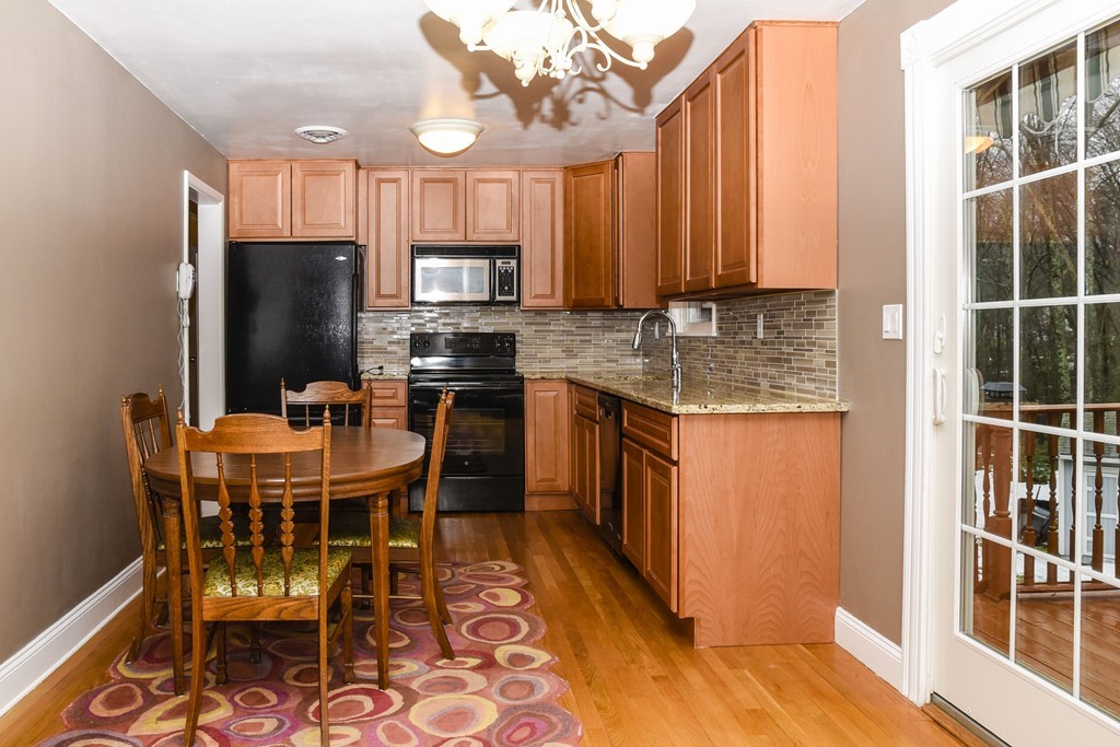29 Lyndon Road Sharon, MA 02067 - Photo 5 of 14 Gallery Image 5