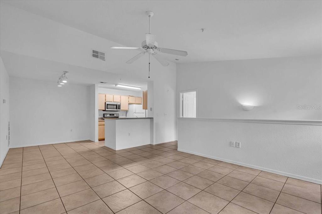 7405 Vista Way, Unit 202 Lakewood Ranch, FL 34202 - Photo 6 of 26