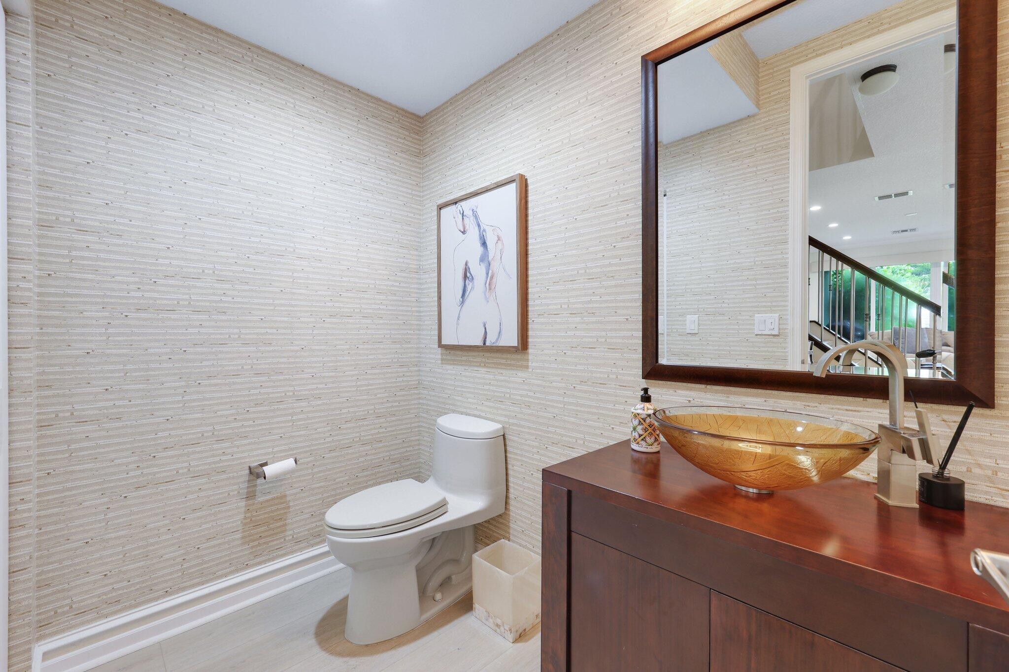 4873 Northwest 16th Terrace Boca Raton, FL 33431 - Photo 18 of 42 Half bathroom - 1st floor
