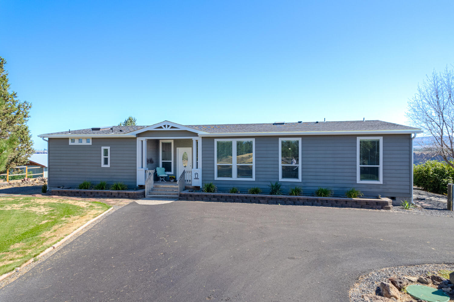5532 Southwest Rim Road Terrebonne, OR 97760 - Photo 22 of 67 Front of Home