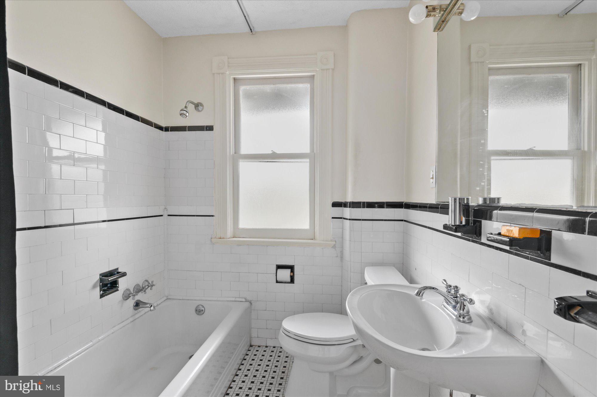 7210 Blair Road Northwest Washington, DC 20012 - Photo 20 of 36 Hall Full Bath
