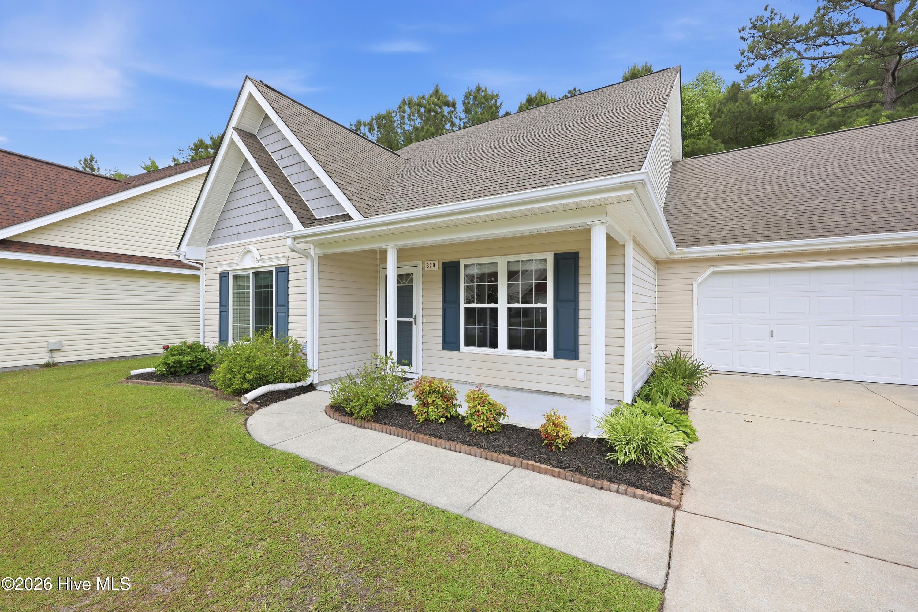 320 Neuchatel Road New Bern, NC 28562 - Photo 3 of 50 45-print-0C0A6478