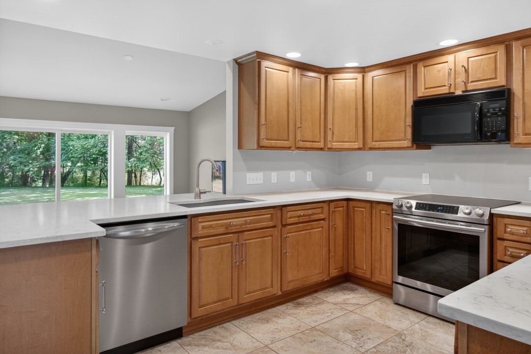 166 Ayrault Road Perinton, NY 14450 - Photo 10 of 49