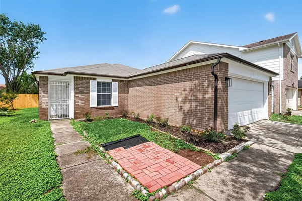 $1,900 | 13426 Sanderford Lane, Houston, TX 77083